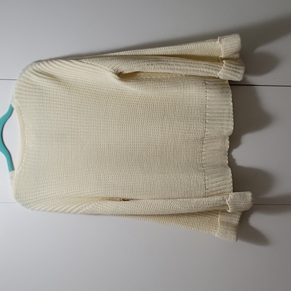 Ye Mak sweater - Picture 3 of 4